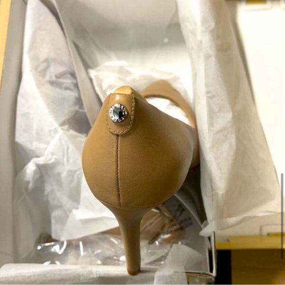 BRAND NEW Michael Kors Dorothy Flex Pump - Picture 7 of 8